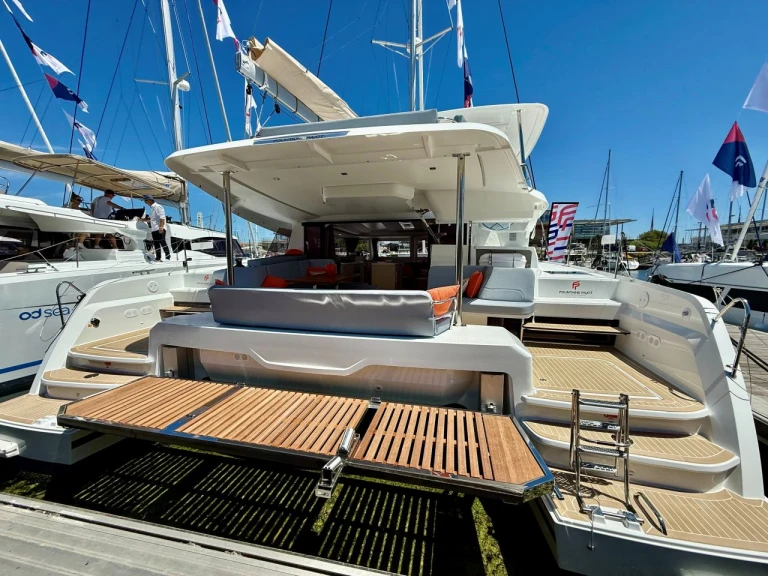 Catamaran rental in Road Town - Fountaine Pajot Fountaine Pajot FP 44 Maestro - 3 cab.