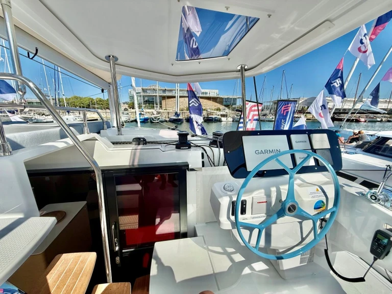 Boat rental Fountaine Pajot Fountaine Pajot FP 44 Maestro - 3 cab. in Road Town on Samboat