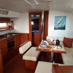 Bareboat Rental Sailboat Bénéteau with a boat licence