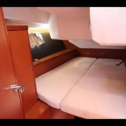 Sailboat for rent Lefkáda at the best price