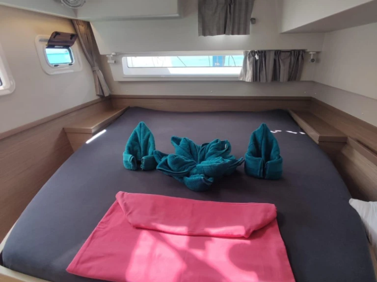 Rent a Lagoon Lagoon 42 Eden Island
