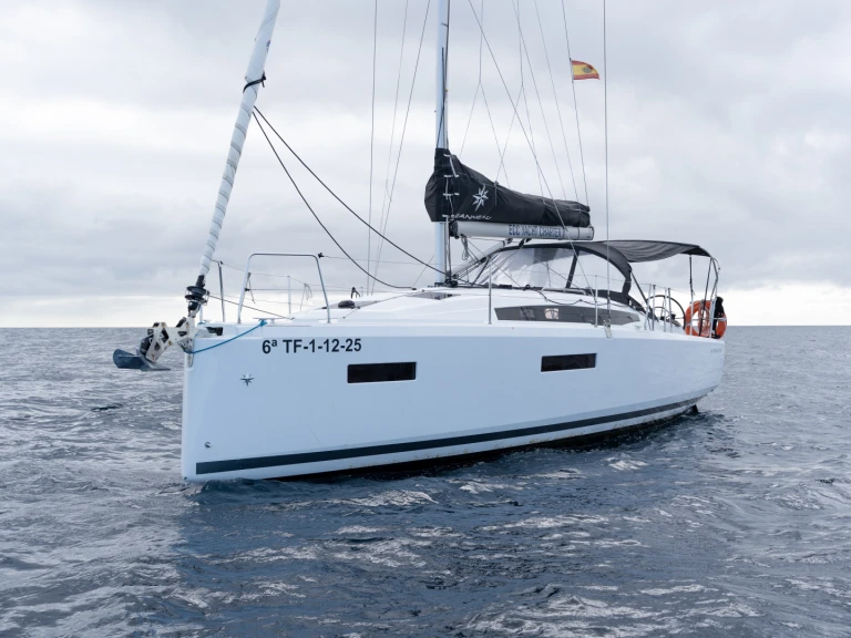 Sailboat rental with or without captain Jeanneau Las Galletas