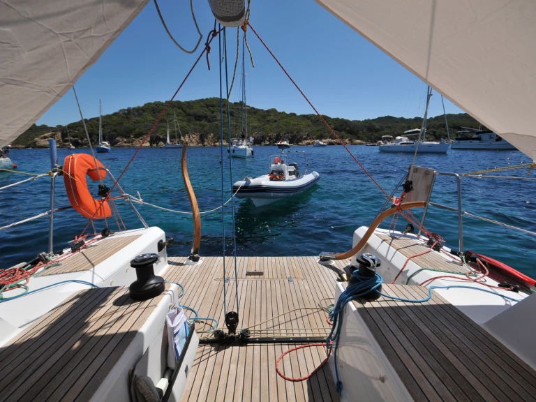 Bareboat Rental Sailboat Bepox with a boat licence