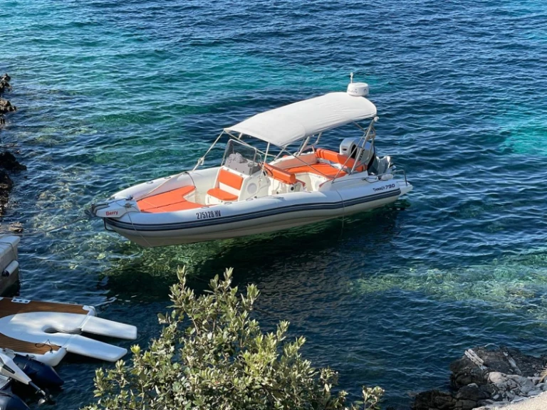 RIB for rent Hvar at the best price