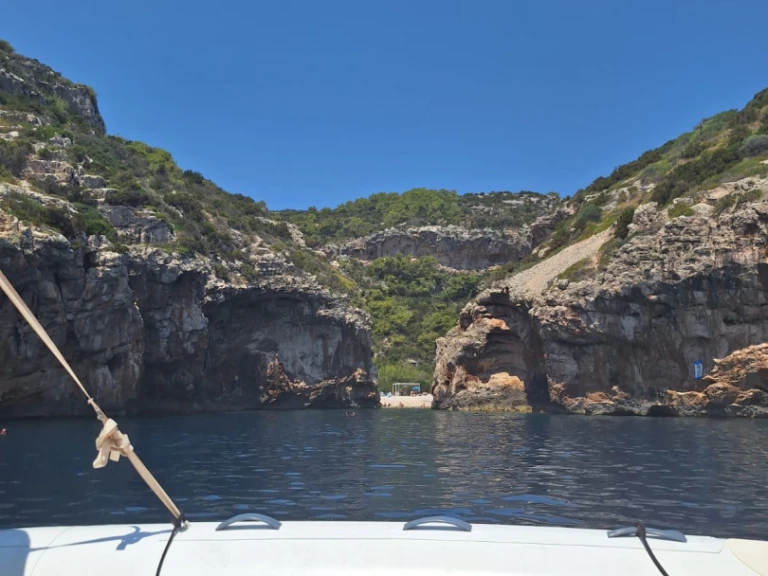 Marlin Boat 790 Pro Dynamic charter bareboat or captained in  Hvar