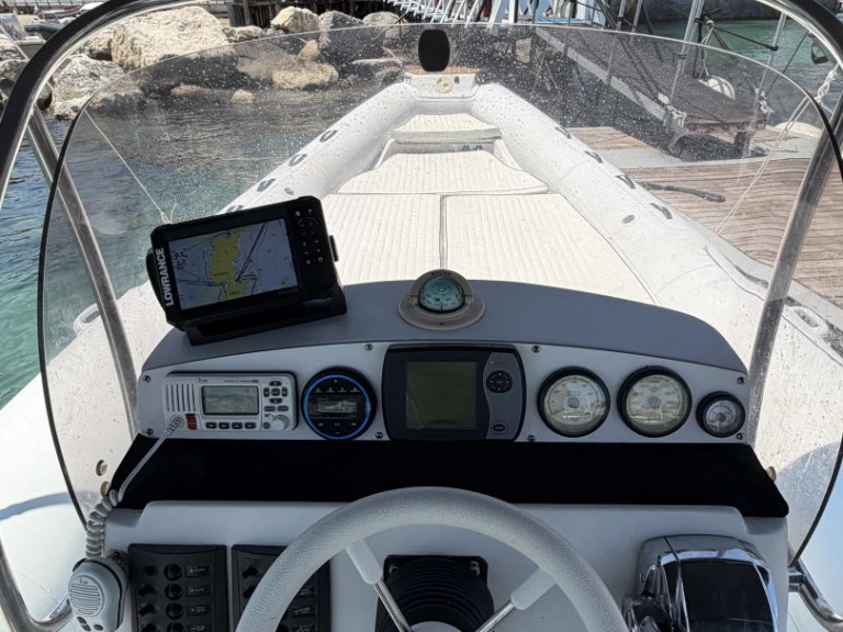 Bareboat Rental RIB Nuova Jolly with a boat licence