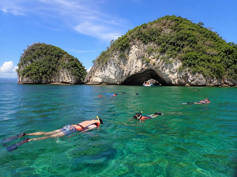 Motorboat for rent Puerto Vallarta at the best price