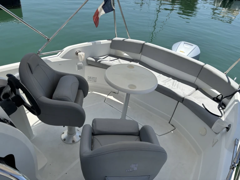 Bénéteau Flyer 650 Open charter bareboat or captained in  Marseille