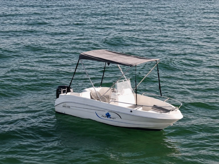 Yacht charter Valras-Plage cheap Pacific Craft 500 Open Trendy