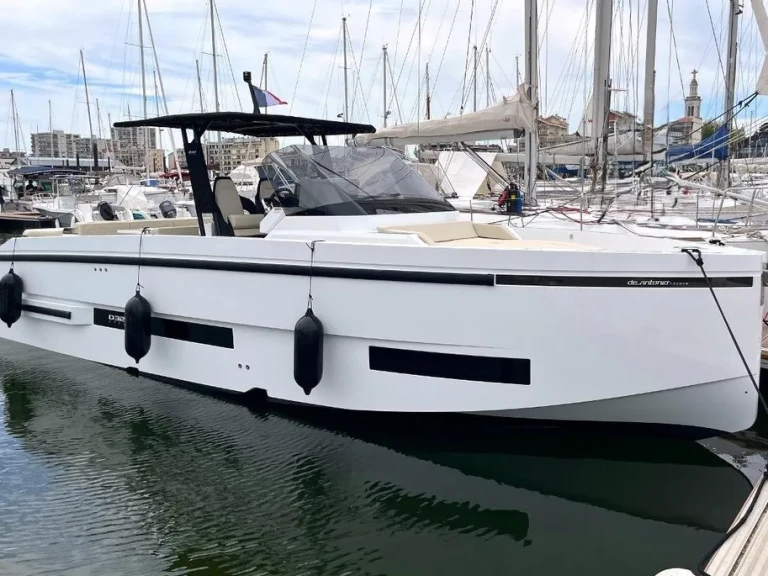 Motorboat rental with or without captain De Antonio Monaco