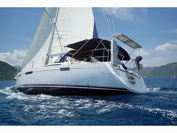 Bareboat Rental Sailboat Custom Made with a boat licence
