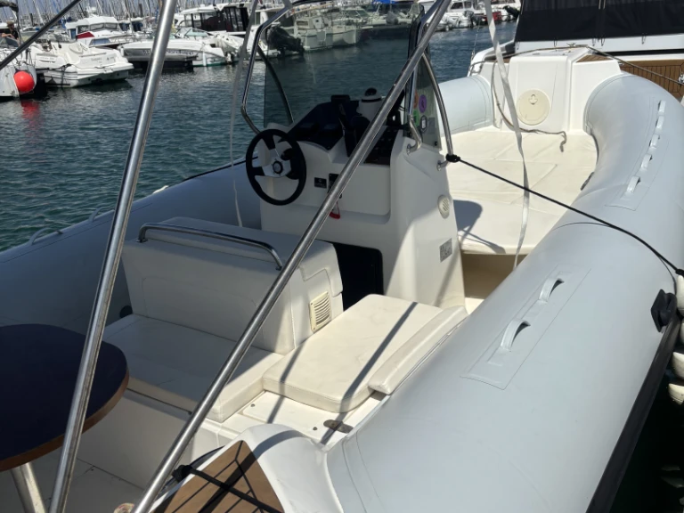 Capeli Tempest 770 in La Rochelle on SamBoat