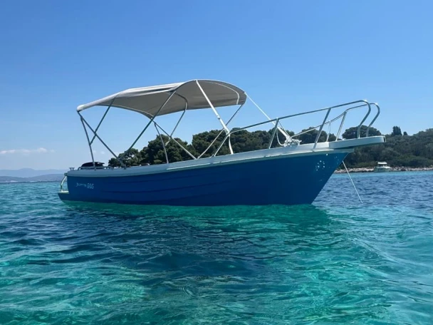Motorboat rental in Okrug Gornji - Fortis 505