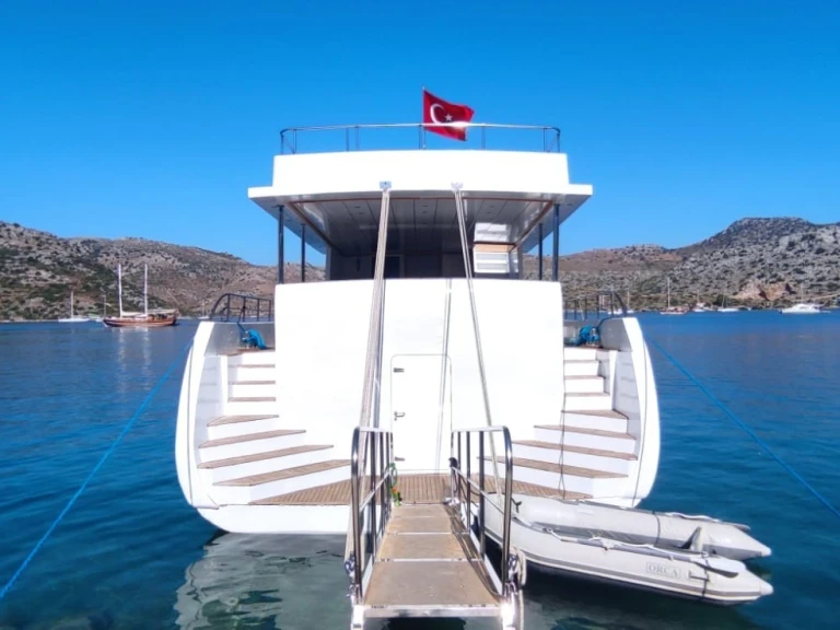 Bareboat Rental Motorboat Custom Made with a boat licence