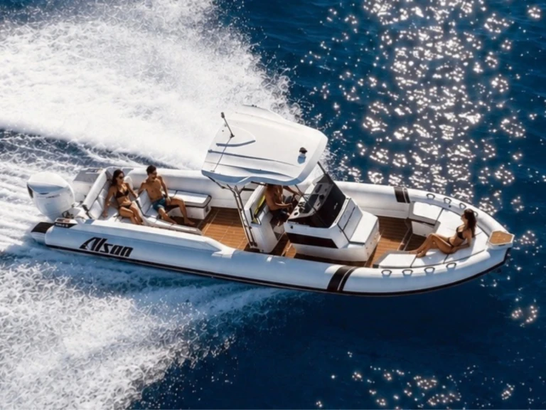 RIB rental in La Maddalena - Alson Force 8