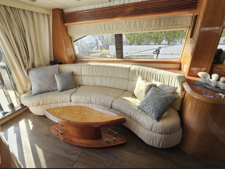 Rent a Sunseeker Manhattan 74 MK II Golfe-Juan