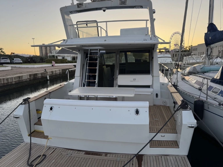 Rent a Ferretti Ferretti 39 Golfo Aranci Port
