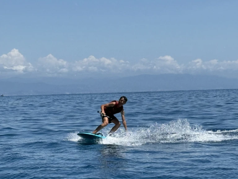 Boat rental Azimut Azimut 43 Fly in Varazze on Samboat