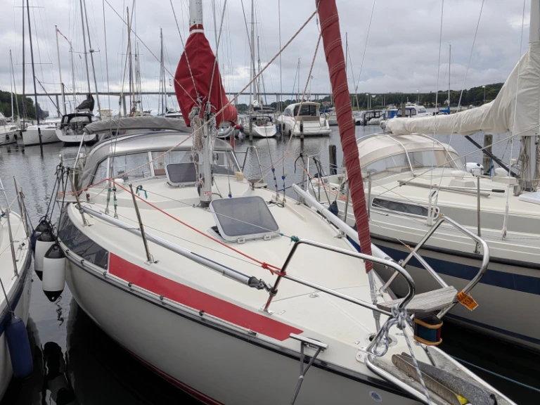 Bareboat Rental Sailboat Maxi with a boat licence