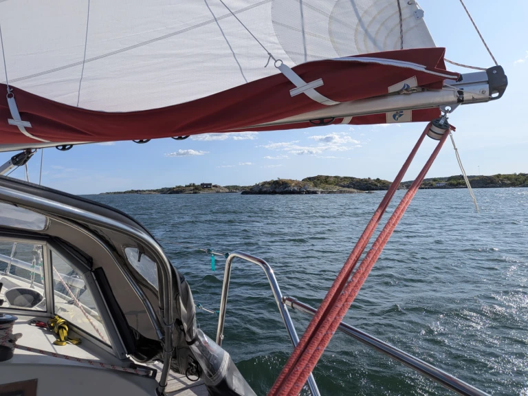 Bareboat Rental Sailboat Maxi with a boat licence