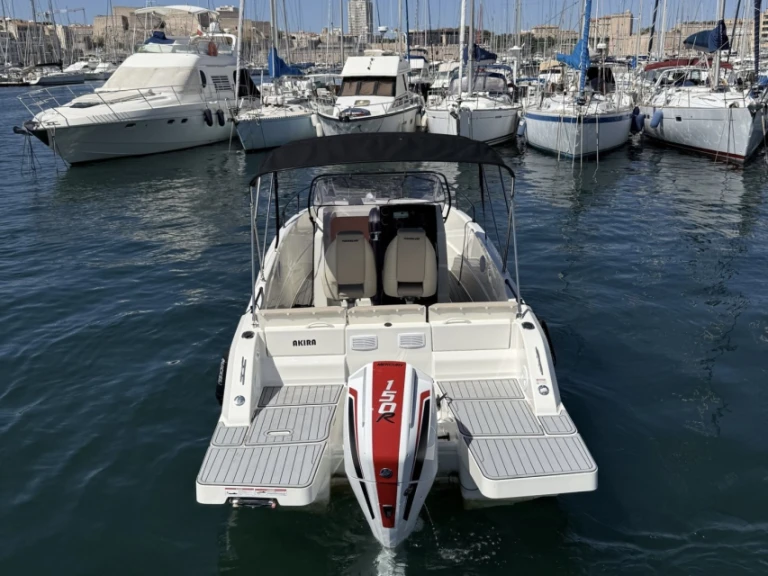 Quicksilver Quicksilver 705 Cruiser in Marseille on SamBoat