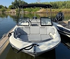Motorboat rental in Hyères - Bayliner M19