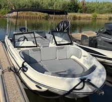 Motorboat rental with or without captain Bayliner Hyères