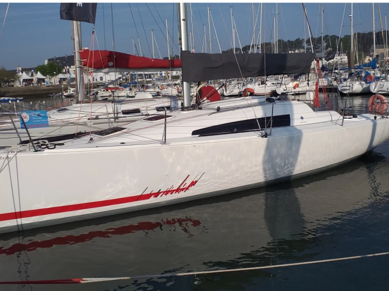 Yacht charter La Trinité-sur-Mer cheap Sun Fast 3200