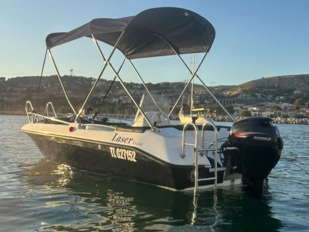 Motorboat for rent Marseille at the best price