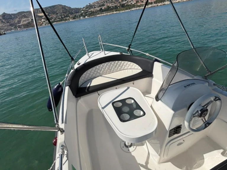 Yacht charter Marseille cheap laser