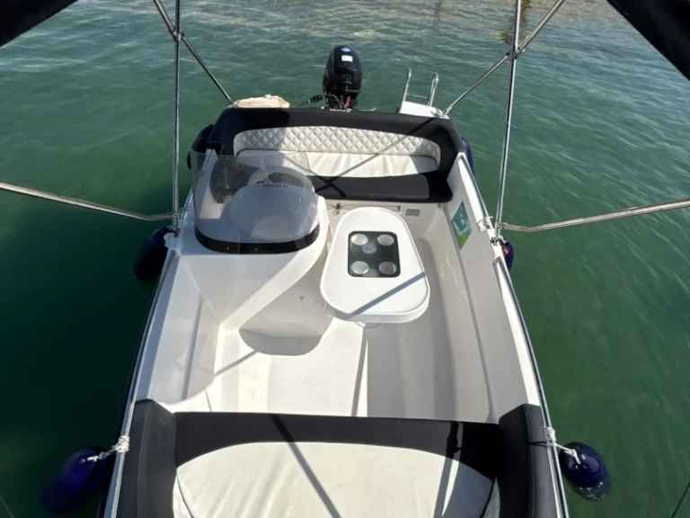 Motorboat rental in Marseille - kruger laser