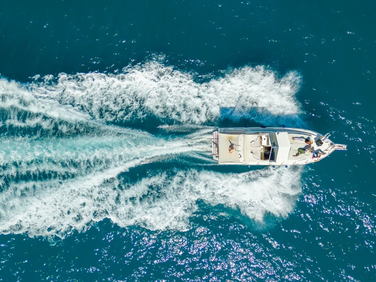 Motorboat rental with or without captain Guy Couach Vilanova i la Geltrú