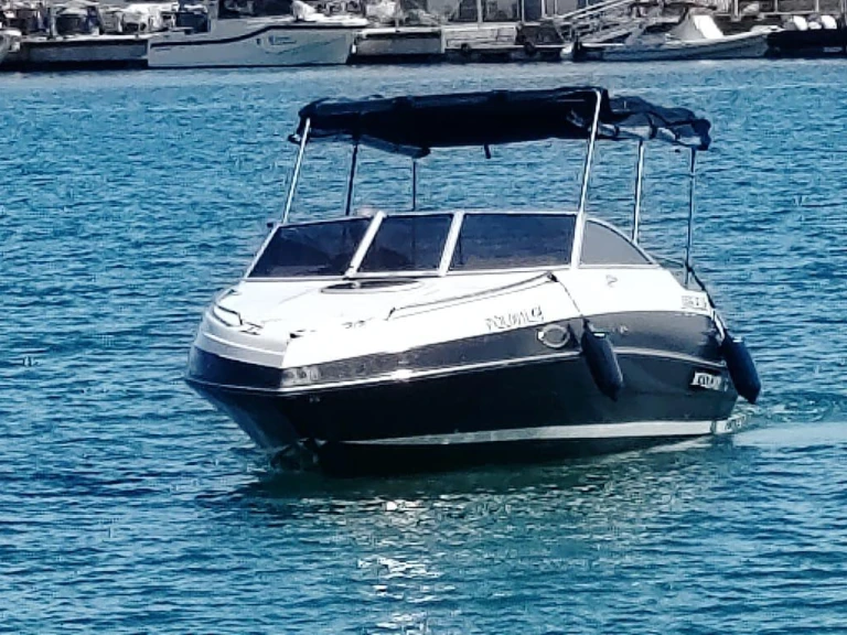 Rent a Four Winns Freedom 195 Vilanova i la Geltrú