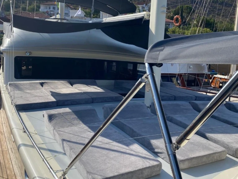 Bareboat Rental Sailboat Custom Made with a boat licence