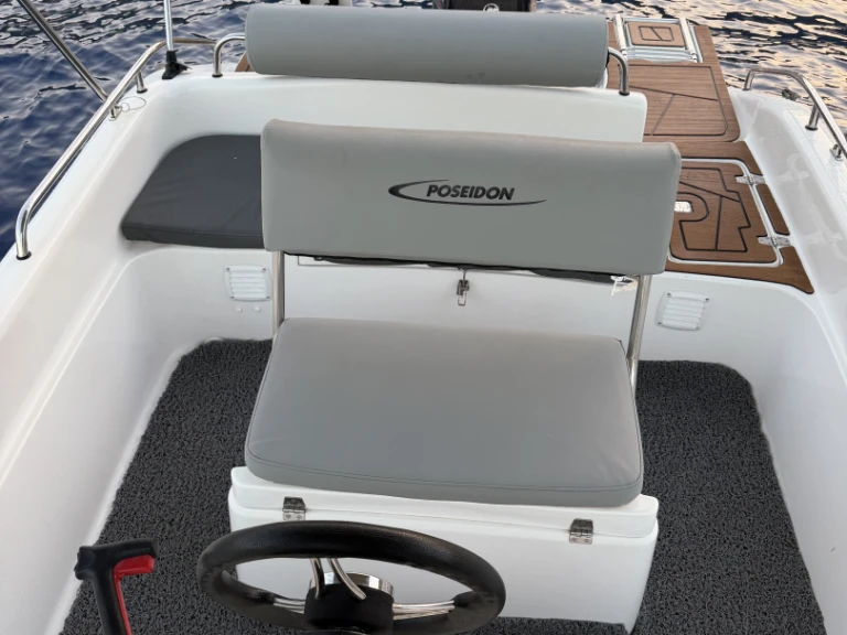 Poseidon Blue Water 185 in Pantanassa on SamBoat