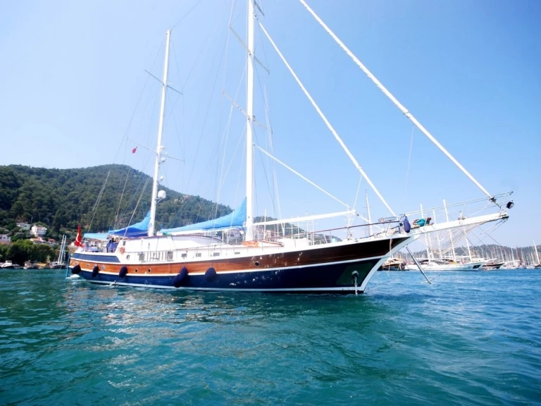 Bareboat Rental Sailboat Custom Made with a boat licence