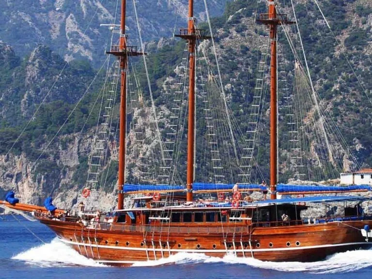 Sailboat for rent Marmaris at the best price