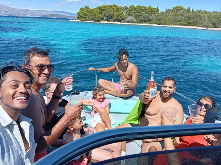 Bareboat Rental Motorboat Jeanneau with a boat licence