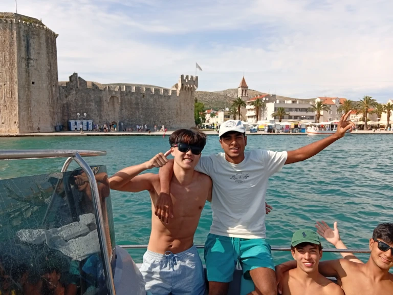 Jeanneau Cap Camarat 7.5 CC Style in Split on SamBoat