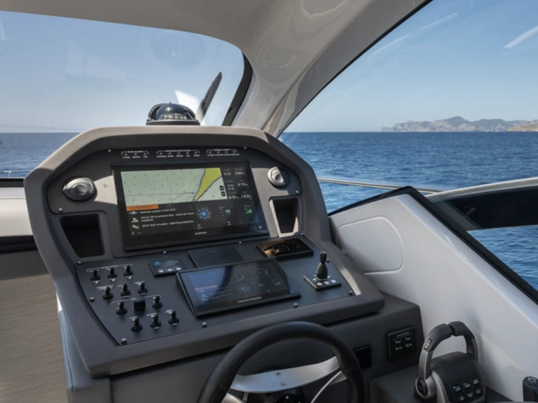 Luxury Yacht for rent Palma de Mallorca at the best price