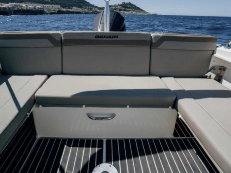 Boat rental Quicksilver Activ 755 Sundeck in Marseille on Samboat