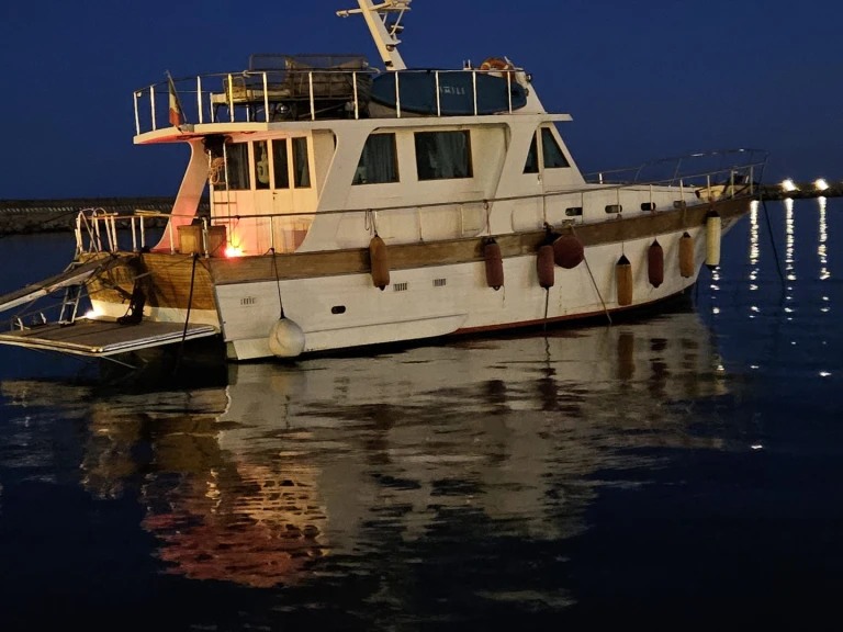 Boat rental Gulet First 48 in Salerno on Samboat