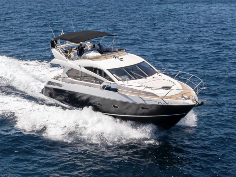 Boat rental Sunseeker Manhattan 63 in Palma de Mallorca on Samboat
