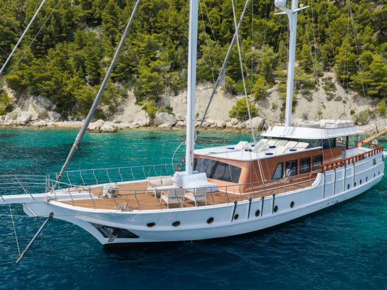 Rent a Custom Made Phoenix Bronze Kaštel Stari