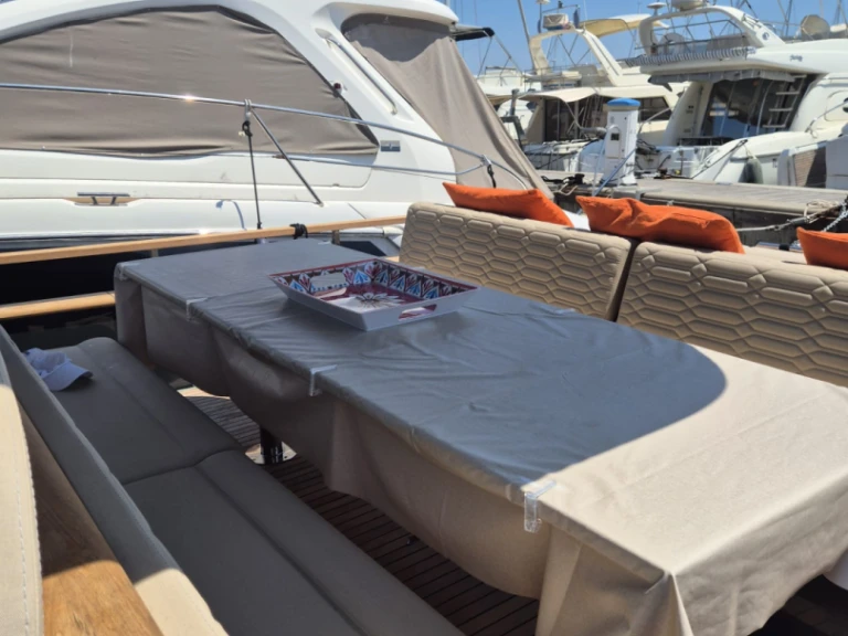 Bareboat Rental Motorboat nautica esposito positano with a boat licence