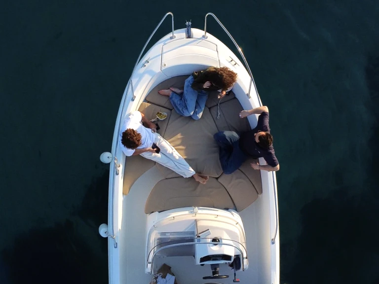 Jeanneau CAP CAMARAT 6,5 CC Style in Cannes on SamBoat
