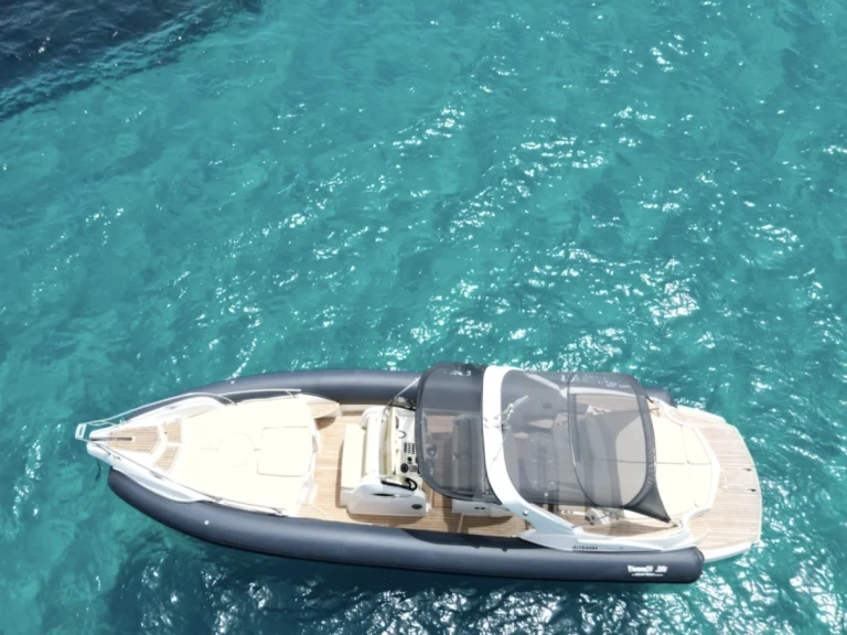 Marlin Boat Marlin Boat 38 Top charter bareboat or captained in  Porto Rotondo