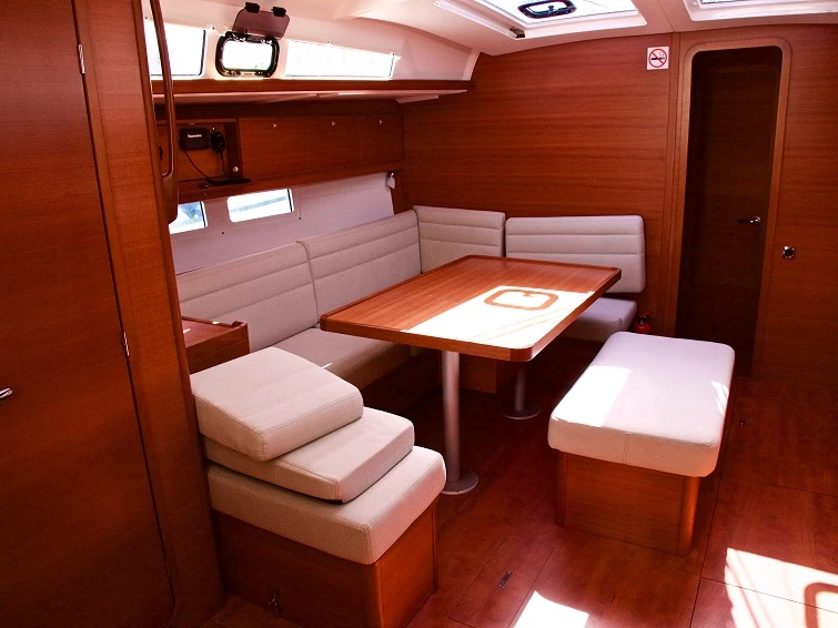 Dufour Dufour 460 Grand Large in Santa Pola on SamBoat