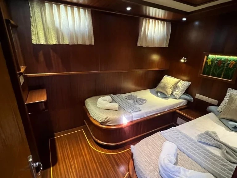 Bareboat Rental Sailboat Custom Made with a boat licence