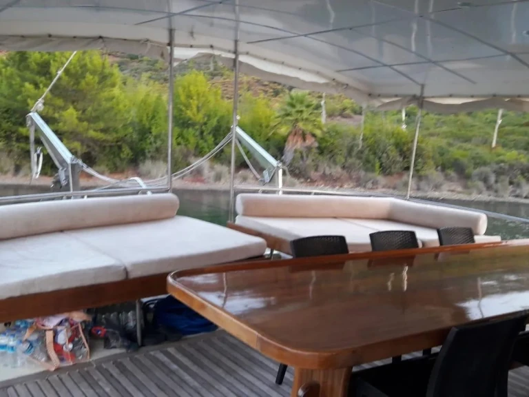 Bareboat Rental Sailboat Custom Made with a boat licence